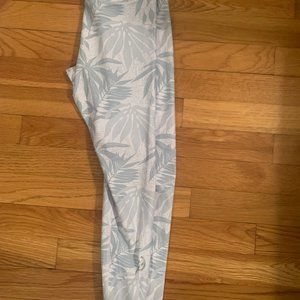 The Desa'ree Leggings - White patterned size XS